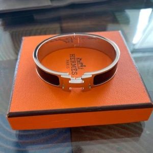 Beautiful Brand New Hermes "Clic H" Bracelet in Black/Silver sz PM